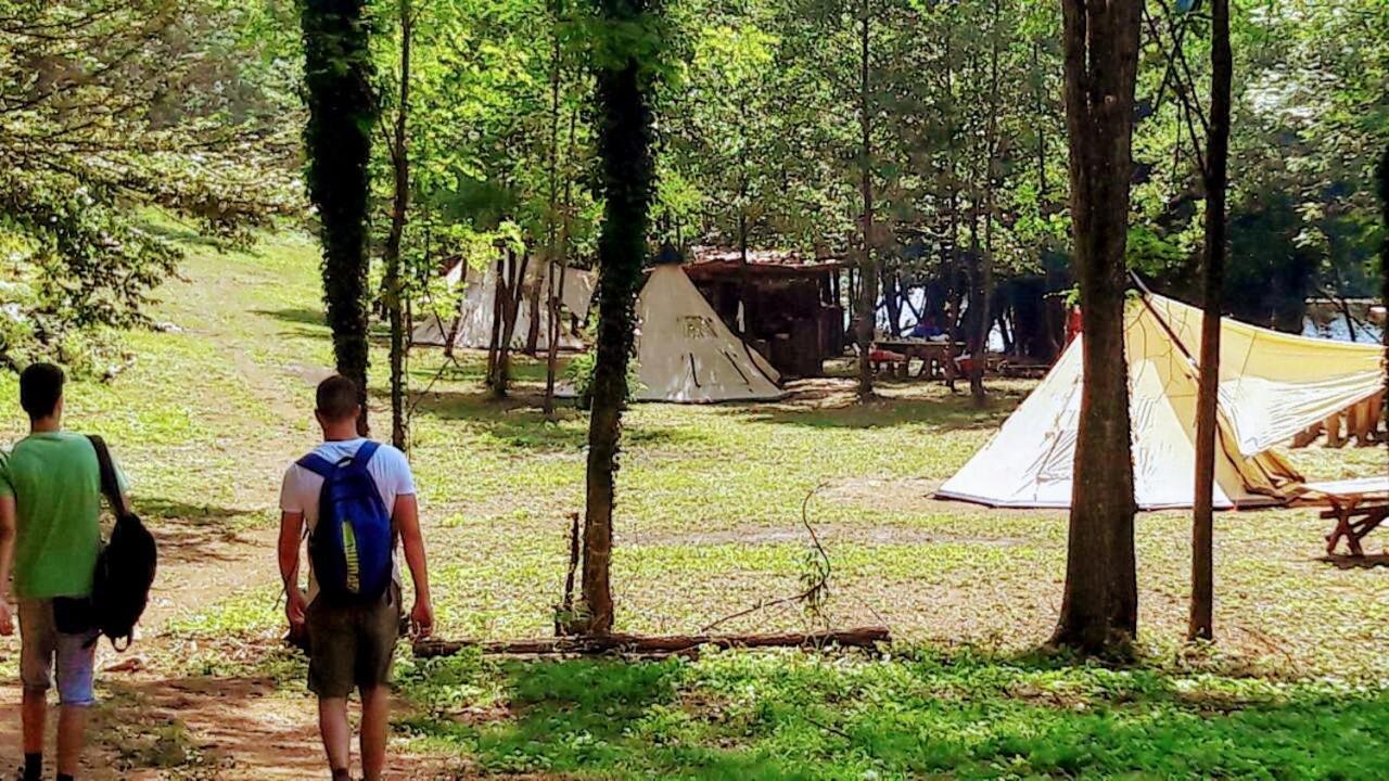 Robinson Camp Kupa - Juratovicki Brig Hotel Netretic Eksteriør billede